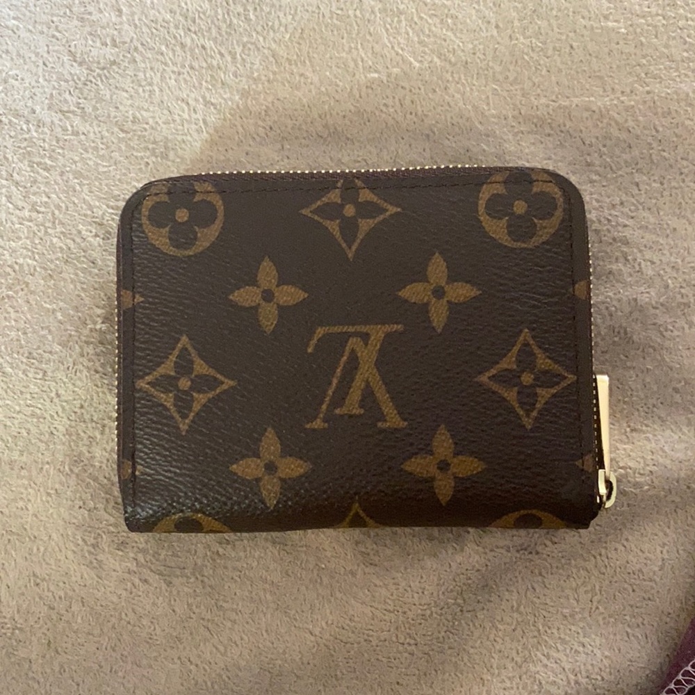 Like new zippy coin purse